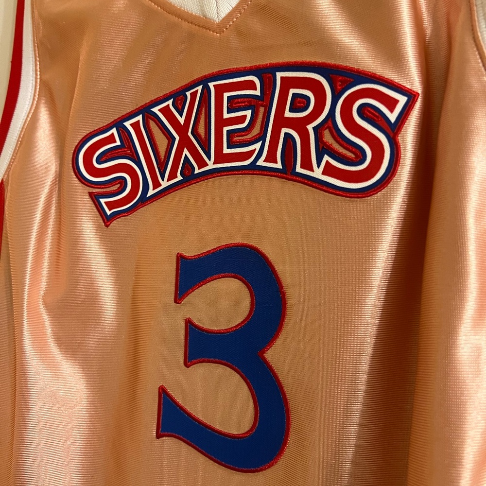 Mitchell & Ness Allen Iverson Women’s Jersey